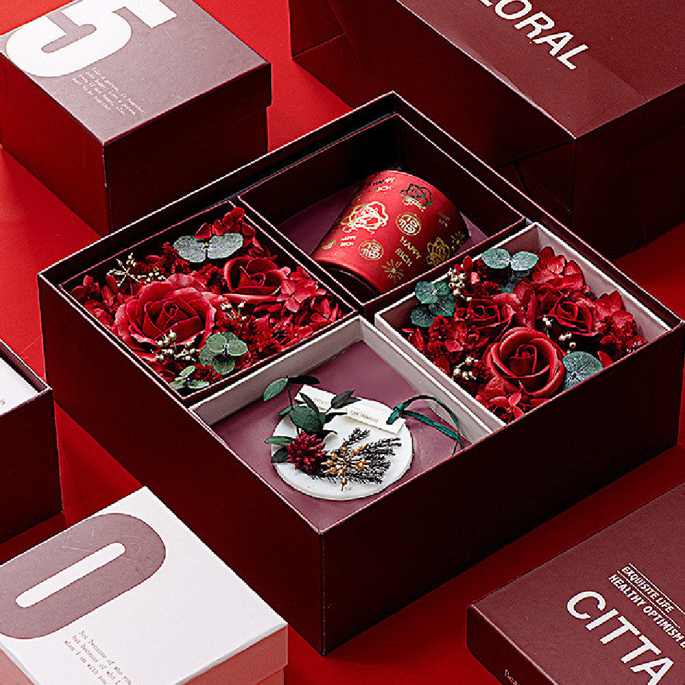 Kerzen-Geschenkbox mit duftendem Blumendesign