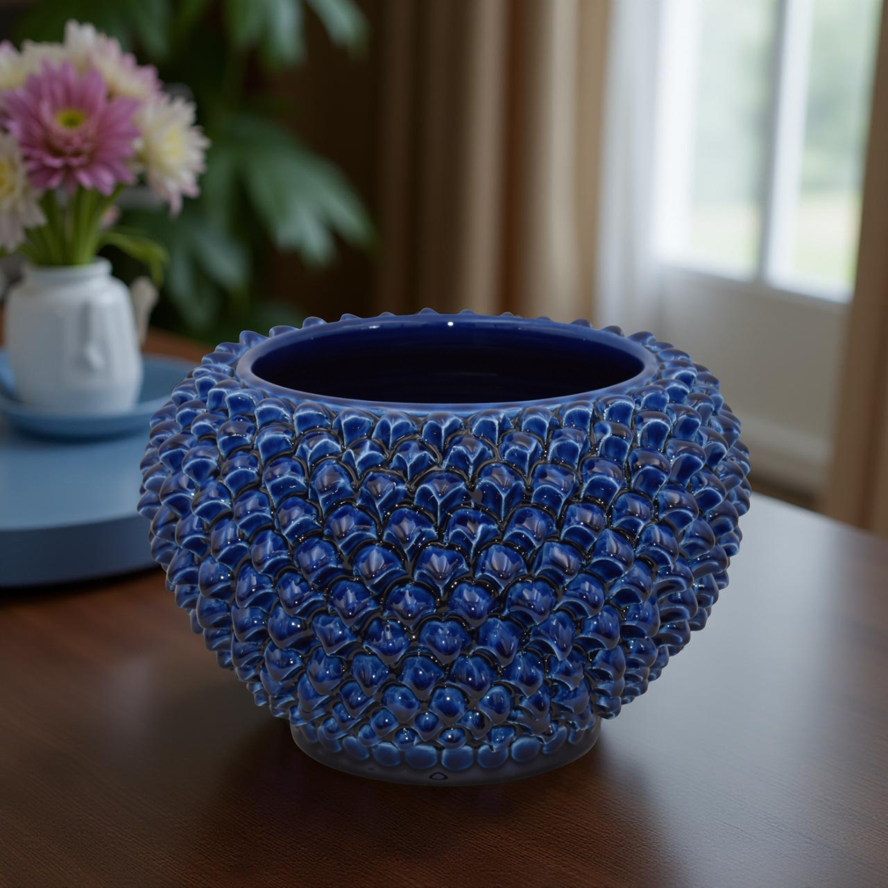 Cachepot a pigna blu intenso in ceramica artigianale di Caltagirone