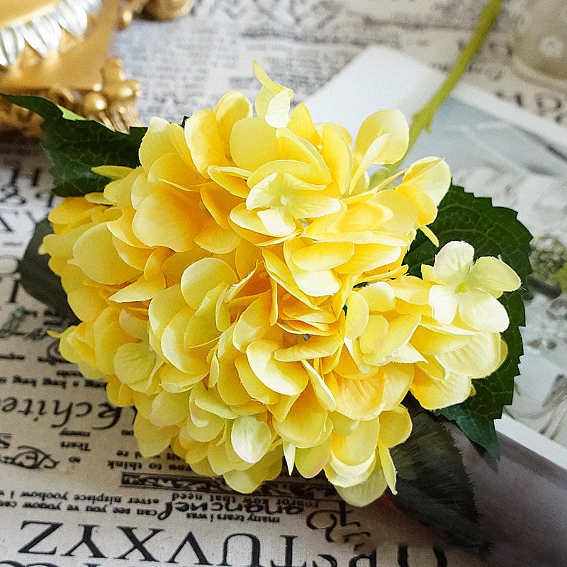 Fiori artificiali di ortensia di seta