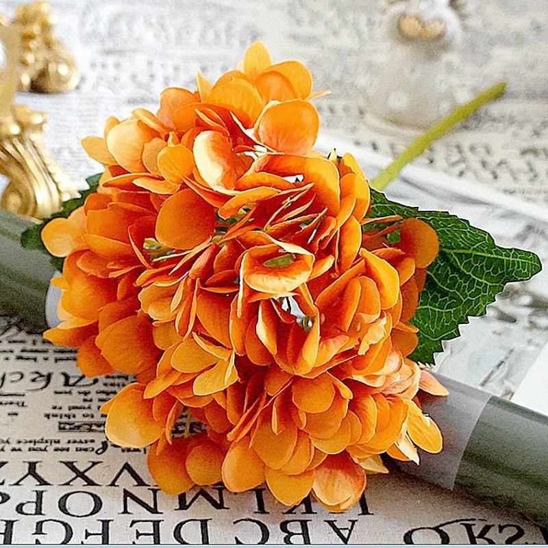 Fiori artificiali di ortensia di seta