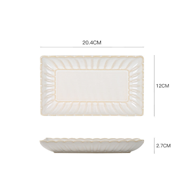 Stoviglie in porcellana in stile rosso giapponese