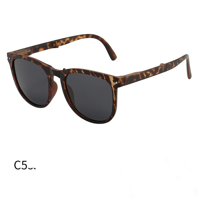 Trendige, faltbare Sonnenbrille für Damen.