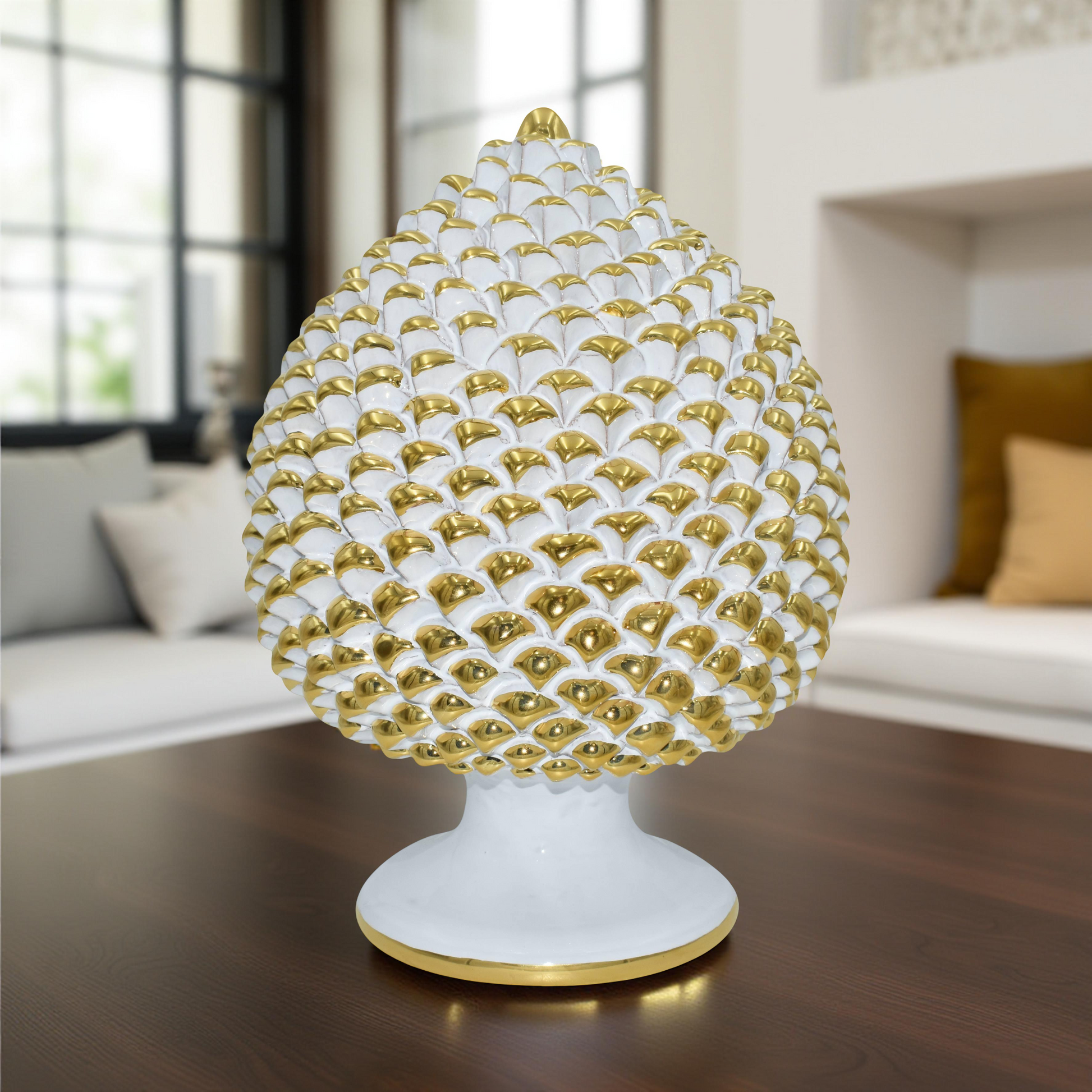 Pigna artigianale di Caltagirone con oro zecchino modellata a mano altezza 30 oro bianco