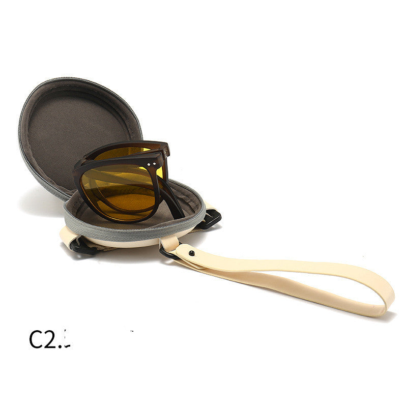 Trendige, faltbare Sonnenbrille für Damen.