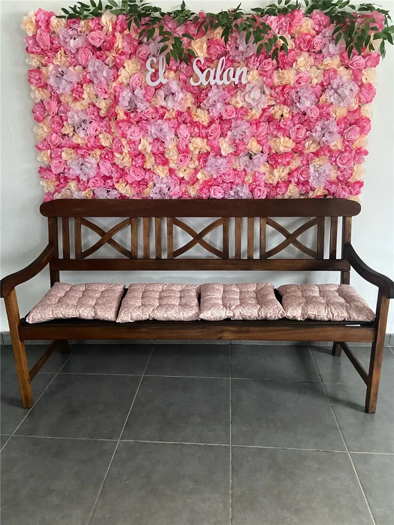Sfondo decorativo per pareti con fiori artificiali di rose di seta rosa
