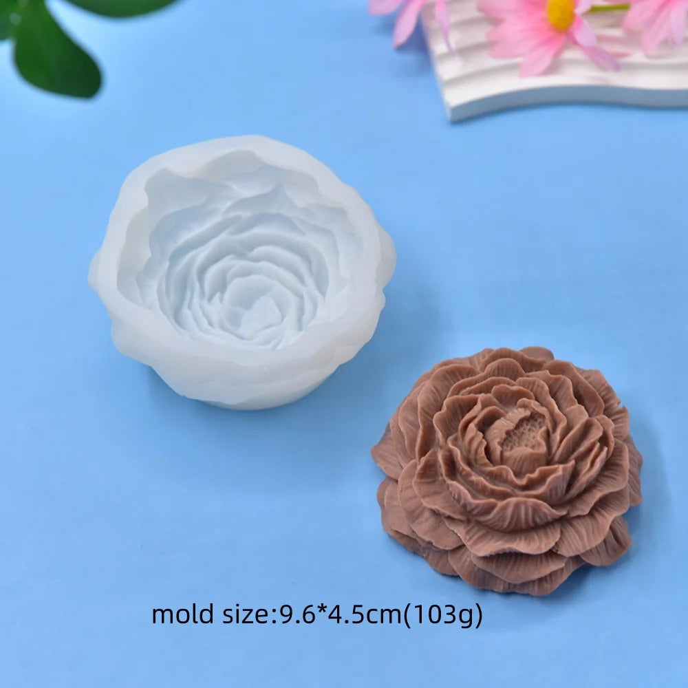 Stampo in silicone per candela a forma di peonia. Dimensioni: 9,6*4,5 cm.