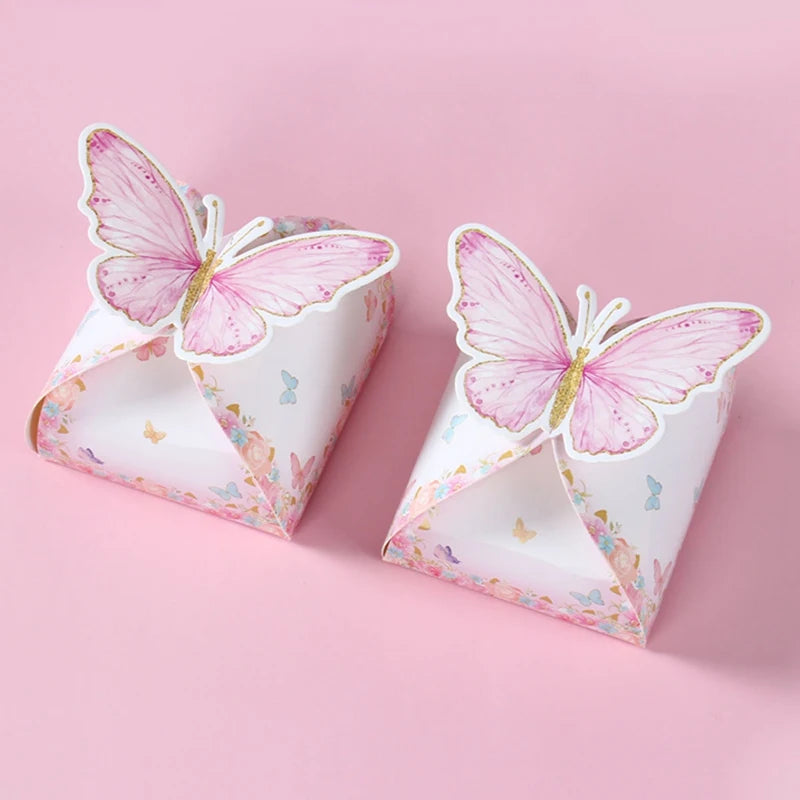 Geschenkbox Schmetterling Papierschnitt 