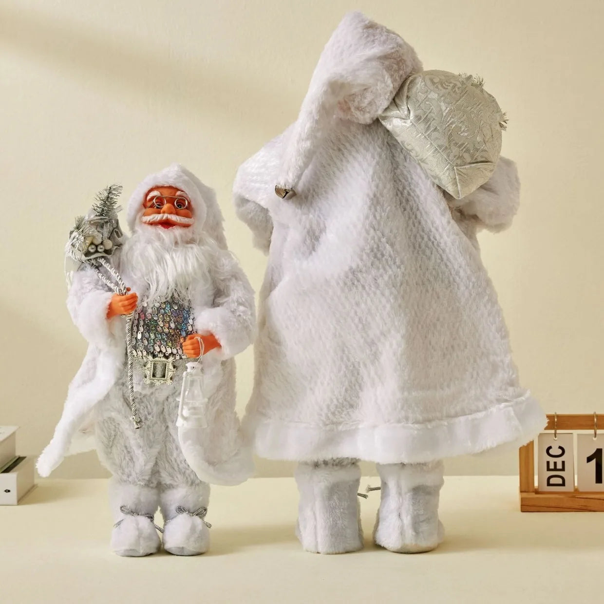 Ornamento natalizio di Babbo Natale - Statua 3D di uccello in plastica da 12,6 pollici.