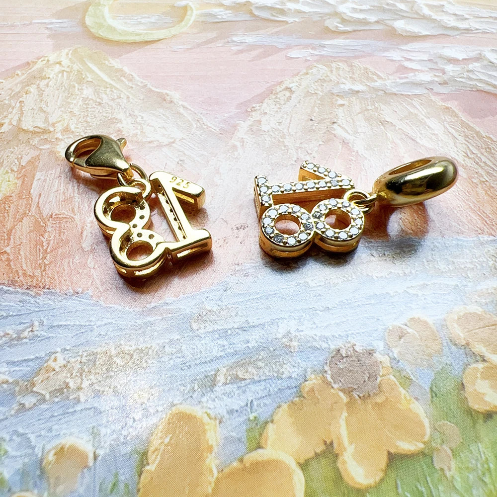 Ciondolo pendente placcato oro numero 18 in argento sterling 925