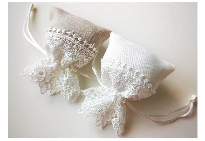 Sacchetto regalo per caramelle con ricami in pizzo bianco e coulisse, 10 pezzi.