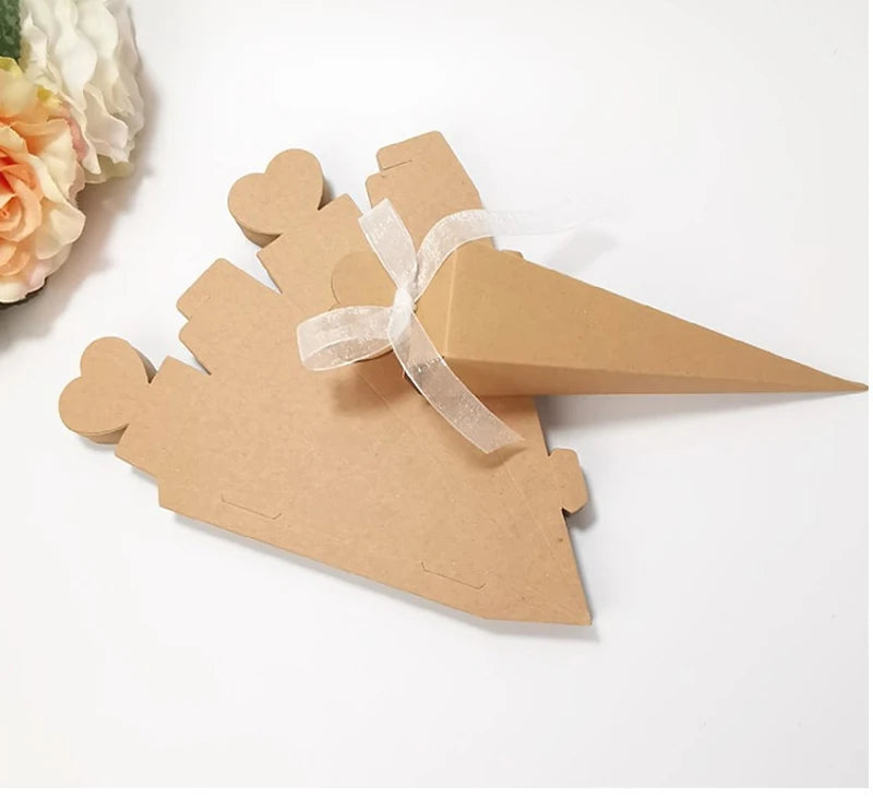 Bomboniera per matrimonio con scatola di caramelle/riso a forma di cono