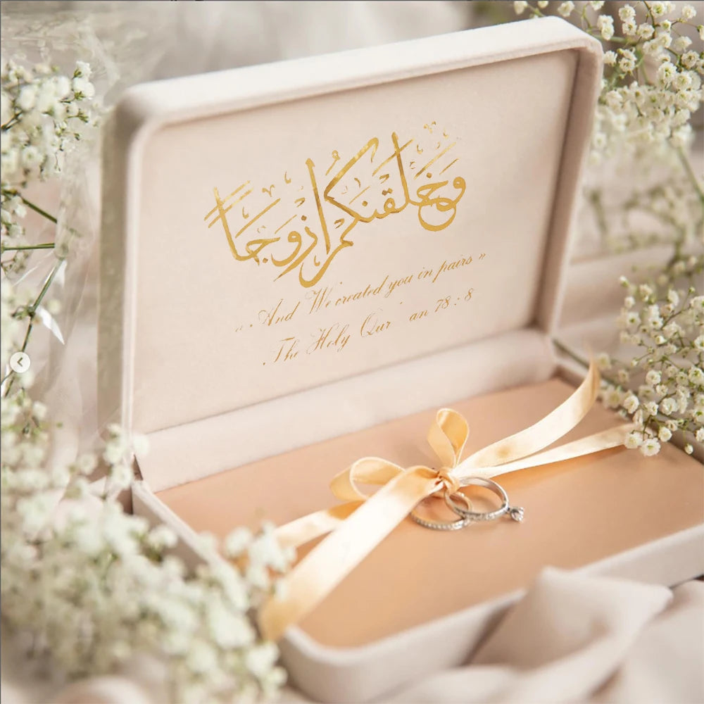 Flanell-Schmuckkästchen, individuelle Geschenkbox für Eheringe zur Hochzeit.