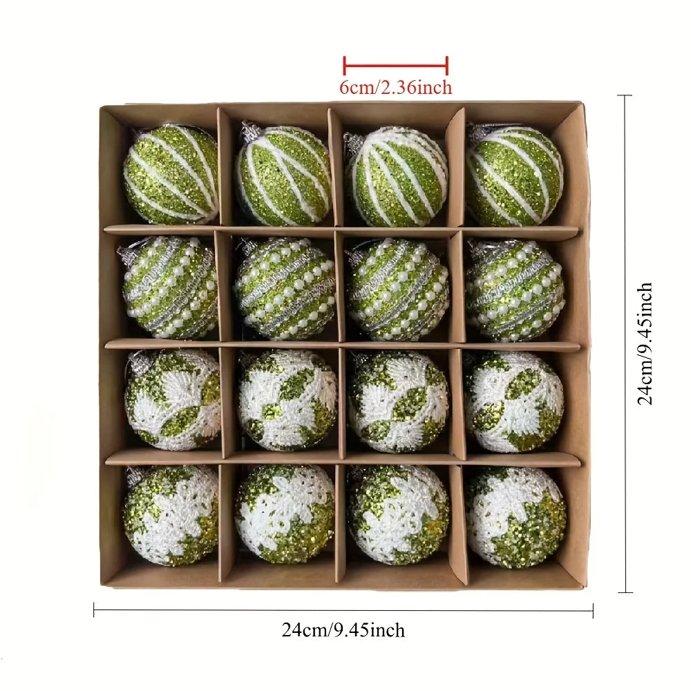 16 palline di Natale decorative da appendere, realizzate a mano e di alta qualità.