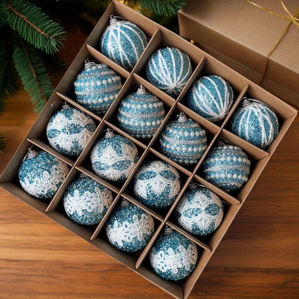 16 palline di Natale decorative da appendere, realizzate a mano e di alta qualità.