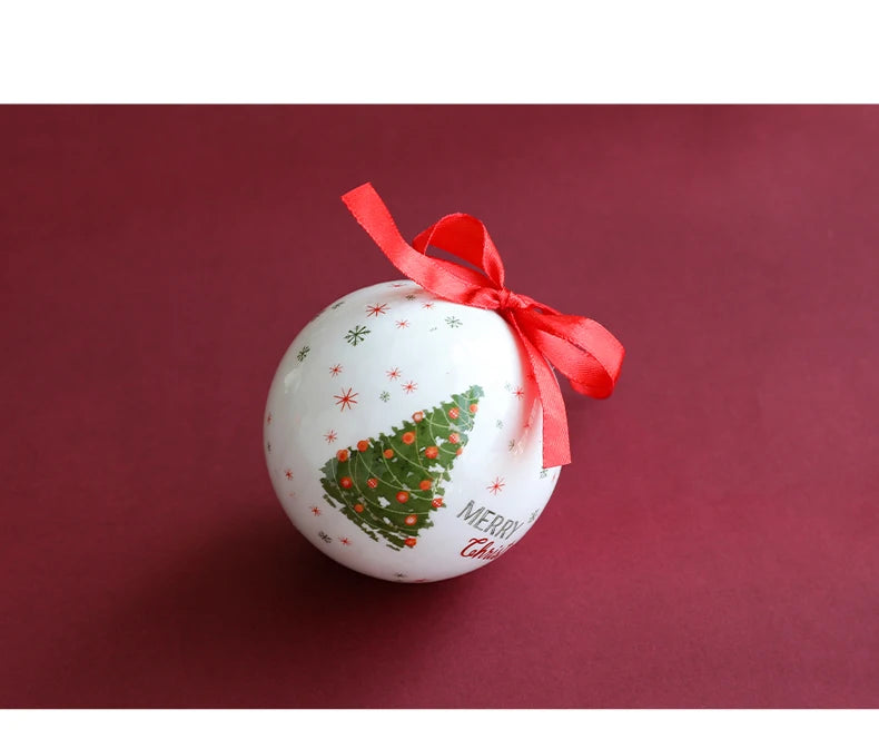 Ciondolo decorativo con palline di Natale per l'albero di Natale festivo.