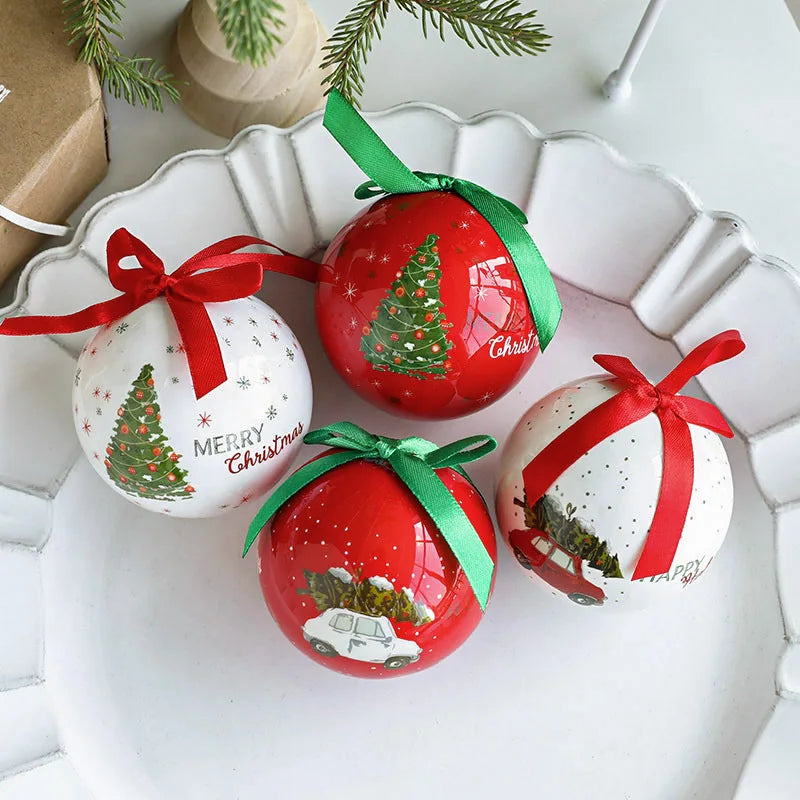 Ciondolo decorativo con palline di Natale per l'albero di Natale festivo.