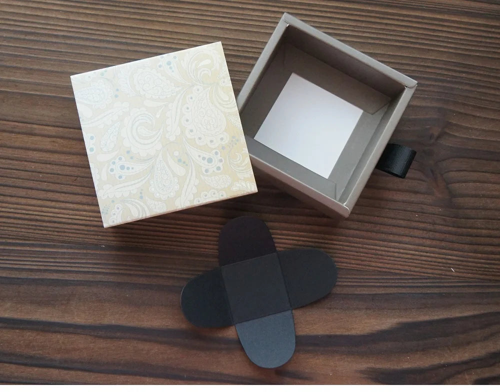 Elegante confezione regalo con motivo floreale blu e giallo, 3 misure, 10 pezzi