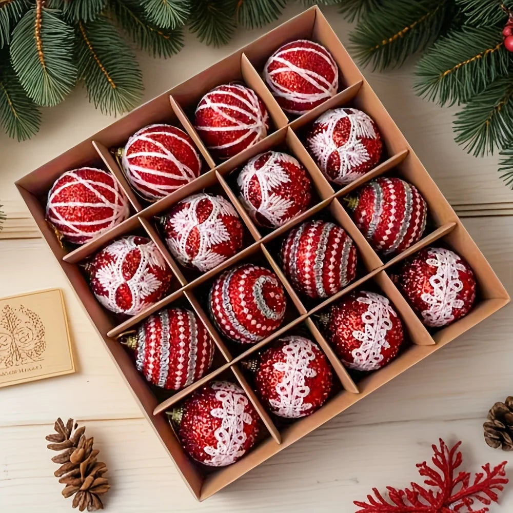 16 palline di Natale decorative da appendere, realizzate a mano e di alta qualità.