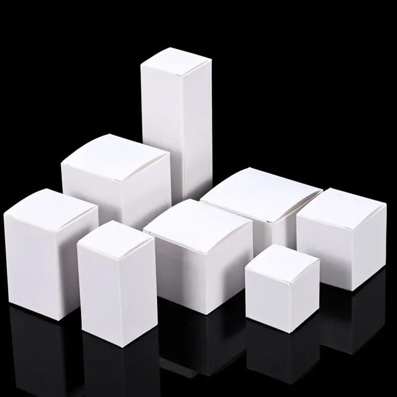 Scatola per imballaggio in cartone bianco, dimensioni multiple, 50 pezzi.