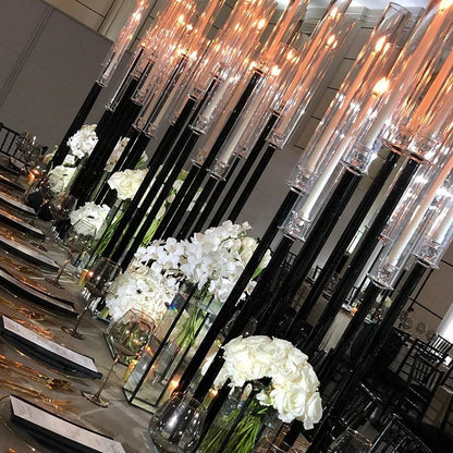 Centrotavola per matrimonio con candelabri a 9 teste, neri.