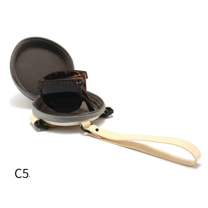 Trendige, faltbare Sonnenbrille für Damen.